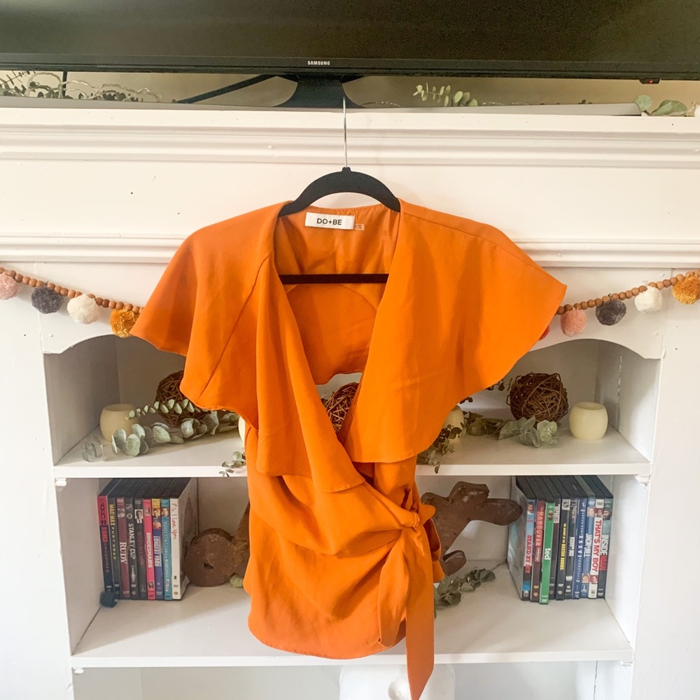 Open back ruffle blouse by Do+Be
